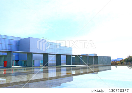 愛知県豊田市、豊田市美術館の風景 130758377