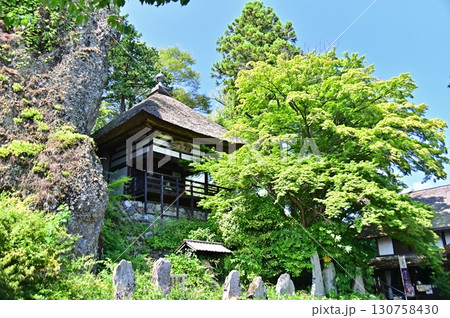 姨捨長楽寺の月見堂と姥岩 130758430