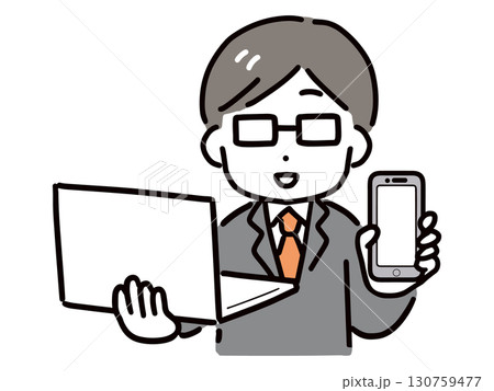 ノートパソコンとスマホを持ち紹介している笑顔の若いビジネスマン(上半身・正面) 130759477