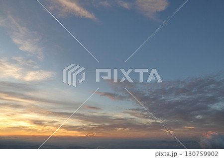 鰐塚山から望む夕景　夕焼け空 130759902