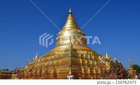ミャンマー、バガン、シュエズィーゴン・パゴダ、黄金の仏塔 130762475
