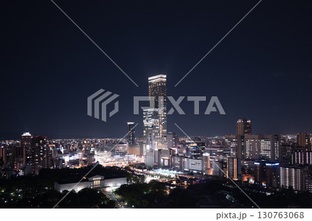 大都会を感じさせる大阪の夜景 大都会を感じさせる大阪の夜景 130763068