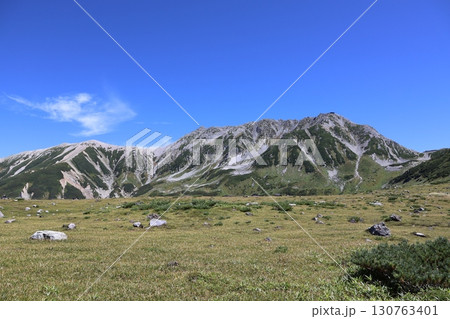 室堂から望む立山の絶景 130763401
