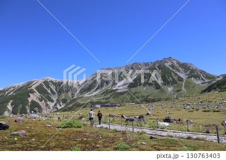 室堂から望む立山の絶景 室堂から望む立山の絶景 130763403