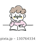 勉強に集中していない子供 130764334