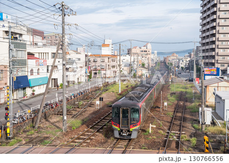 【高徳線】徳島駅を出発する特急うずしお4号 【高徳線】徳島駅を出発する特急うずしお4号 130766556