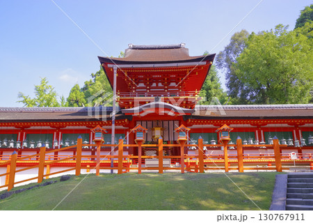 奈良県にある世界遺産 春日大社の本殿 130767911