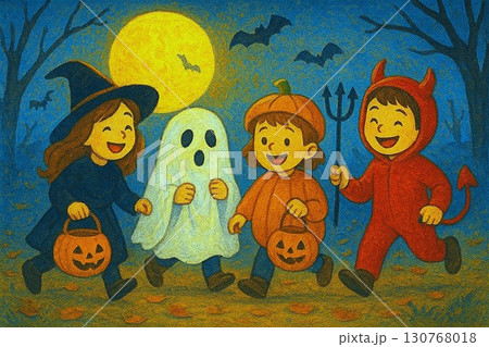 ハロウィーンの夜に楽しむ子供たち 130768018