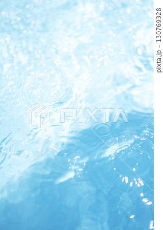 キラキラ水面　夏色のイメージ 130769328