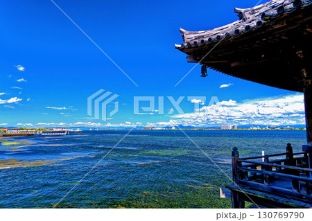 満月寺浮御堂よりの琵琶湖 満月寺浮御堂よりの琵琶湖 130769790