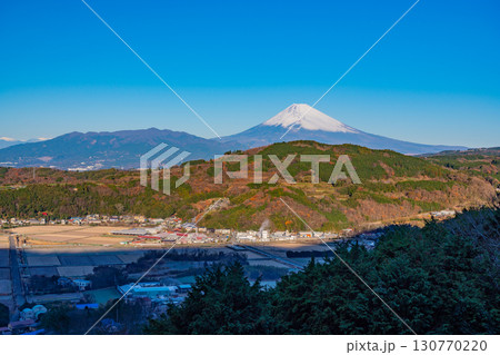 【静岡県函南町】丹那盆地越しに見る富士山 130770220