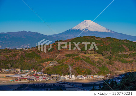 【静岡県函南町】丹那盆地越しに見る富士山 130770221