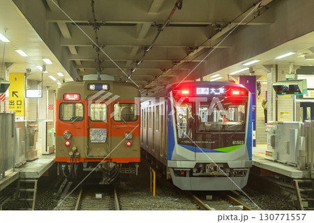 東武野田線　柏駅　新旧電車の並び（8111Fと81502F） 130771557