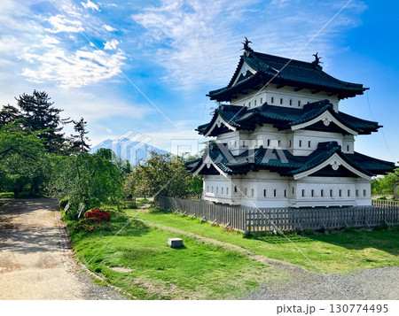 弘前公園(鷹揚公園)・弘前城 天守閣 青森県弘前市 晴天 弘前公園(鷹揚公園)・弘前城 天守閣 青森県弘前市 晴天 130774495