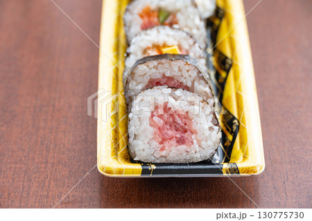 ネギトロ巻き 130775730