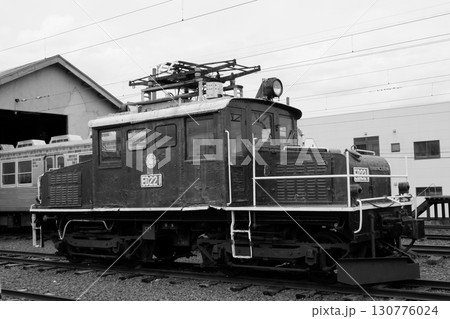 津軽大沢駅に留置されているED22形電気機関車 130776024