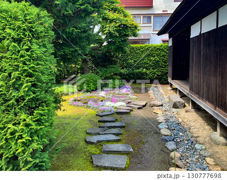 旧岩田家住宅 庭 青森県弘前市 晴天 仲町 旧岩田家住宅 庭 青森県弘前市 晴天 仲町 130777698