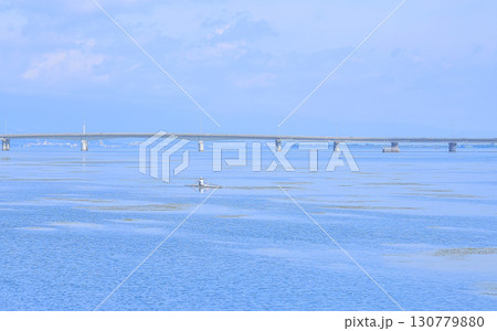 湖上を行く 湖上を行く 130779880