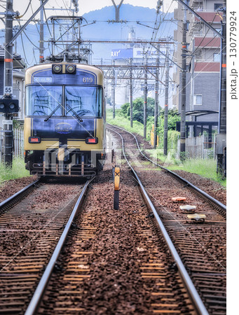 京阪電車、線路をゆく 京阪電車、線路をゆく 130779924