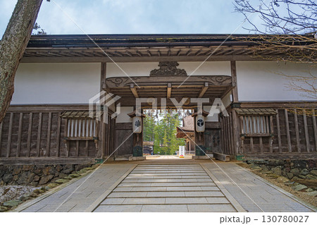 高野山金剛峯寺 本坊の会下門 130780027