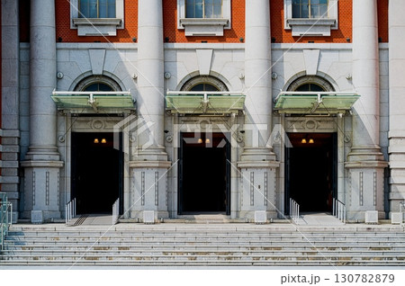 大阪市中央公会堂　正面口 130782879