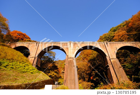 秋の碓氷第三橋梁 130785195