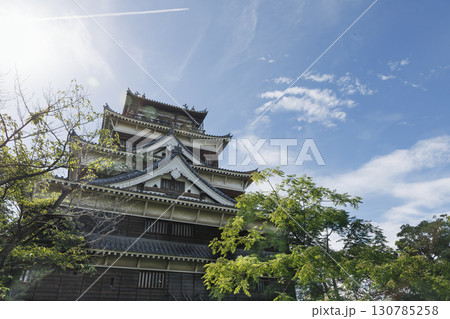 青空を背景に建つ広島城 青空を背景に建つ広島城 130785258