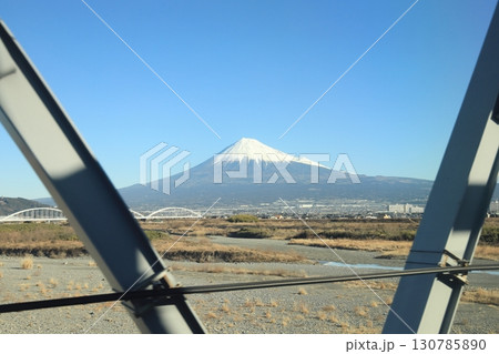 のぞみの車窓から・富士山【静岡県】 130785890