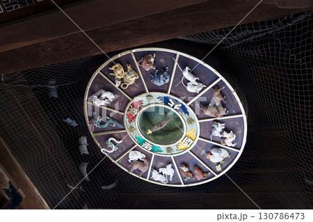 博多、櫛田神社楼門天井の干支恵方盤 130786473