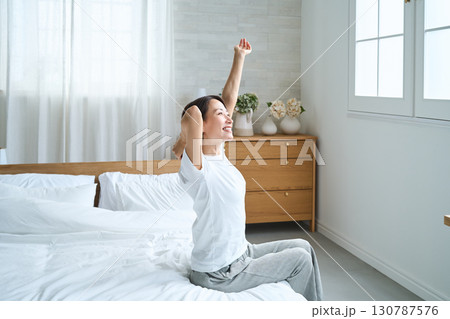 気持ちの良い朝 130787576