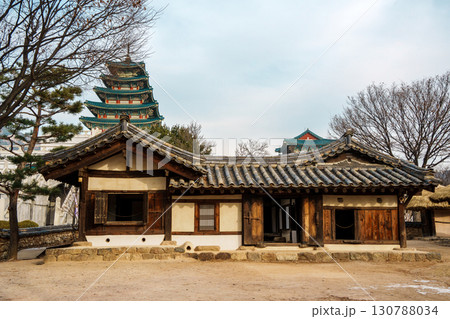 Traditional Hanok House at the National Folk Museum of Korea, Seoul 130788034