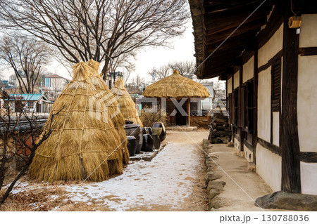 Traditional Hanok House at the National Folk Museum of Korea, Seoul 130788036
