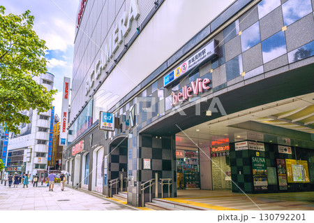 日本の東京都市景観　赤坂見附駅などを望む 130792201