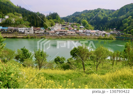 只見線・川口駅・只見川の対岸(福島県・三島町) 只見線・川口駅・只見川の対岸(福島県・三島町) 130793422