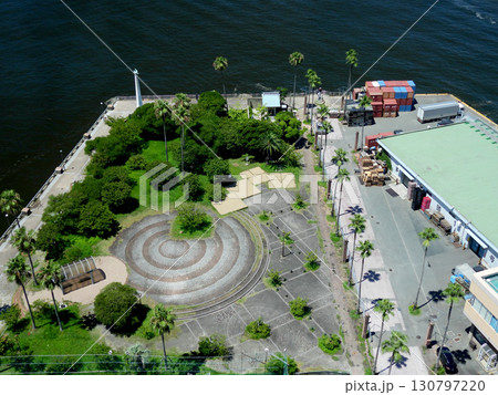 博多ポートタワーから見た博多埠頭緑地サンセットパーク 博多ポートタワーから見た博多埠頭緑地サンセットパーク 130797220