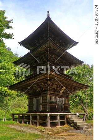 法用寺の三重の塔(福島県・会津美里町) 法用寺の三重の塔(福島県・会津美里町) 130797574