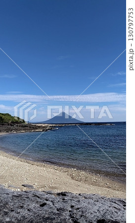 海岸から見る薩摩富士 開聞岳 海岸から見る薩摩富士 開聞岳 130797753