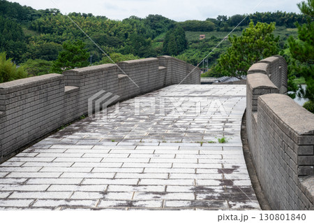 日本の鳥取県湯梨浜町の美しい中国庭園 日本の鳥取県湯梨浜町の美しい中国庭園 130801840