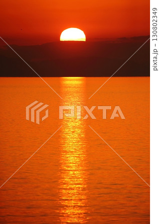 荒尾市　有明海　海岸　元旦の夕暮れ、 130802349