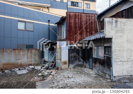 日本の兵庫県姫路市網干区の古くてとても美しい建物 130804293