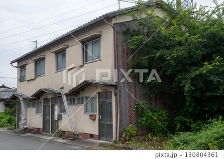 日本の兵庫県姫路市網干区の古くてとても美しい建物 130804361
