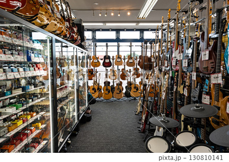 ハードオフ三鷹深大寺店　ギター　東京都三鷹市深大寺 130810141