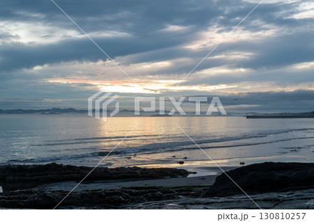 海の朝焼け 130810257