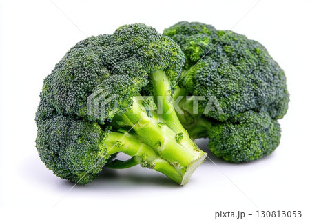 Fresh broccoli. Green raw broccoli pieces isolated on white background with clipping path. Vegetable broccoli is full of vitamin. Vegetables for diet and healthy eating. Organic food. Veggies. Closeup 130813053