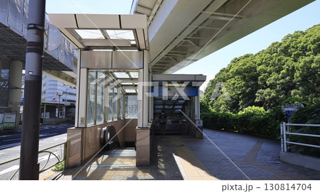 東京メトロ銀座線、丸ノ内線の赤坂見附駅D番出入口、紀尾井町口、エスカレーターが設置 130814704
