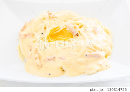 おいしい生卵のせカルボナーラパスタ 130814726