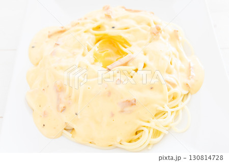 おいしい生卵のせカルボナーラパスタ おいしい生卵のせカルボナーラパスタ 130814728