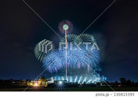 《千葉県》利根川花火大会と関宿城・千葉県野田市側から撮影 《千葉県》利根川花火大会と関宿城・千葉県野田市側から撮影 130815395