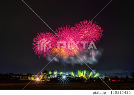 《千葉県》利根川花火大会と関宿城・千葉県野田市側から撮影 《千葉県》利根川花火大会と関宿城・千葉県野田市側から撮影 130815430