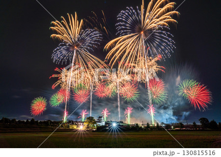 《千葉県》利根川花火大会と関宿城・千葉県野田市側から撮影 《千葉県》利根川花火大会と関宿城・千葉県野田市側から撮影 130815516